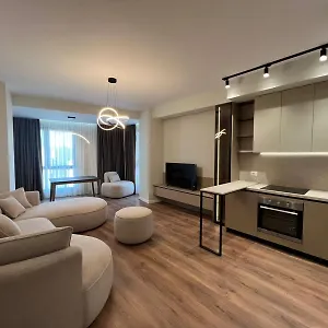Deluxe New Bazaar Apartment